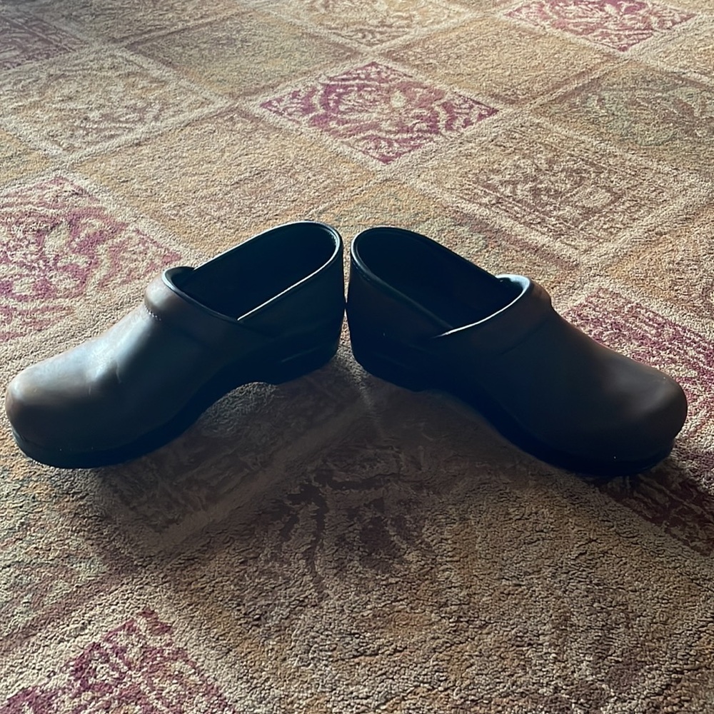 Dansko Clog. Size Eu38. Brown. - image 4